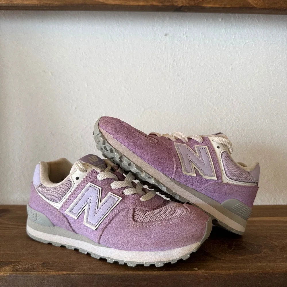 New Balance 574 Kids Lilac Glow Suede Sneakers PC574ESL Size 13